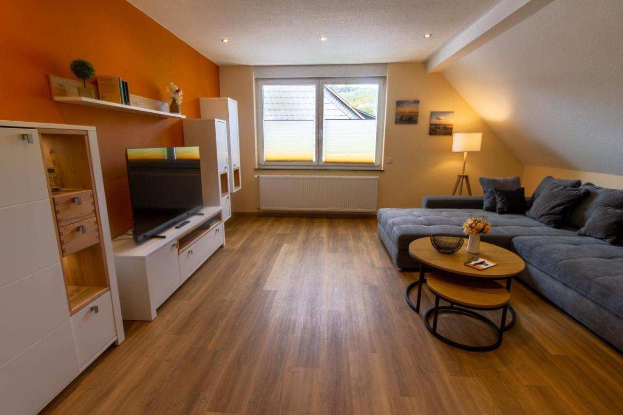 Ferienwohnung Alexander トラーベン・トラールバッハ エクステリア 写真